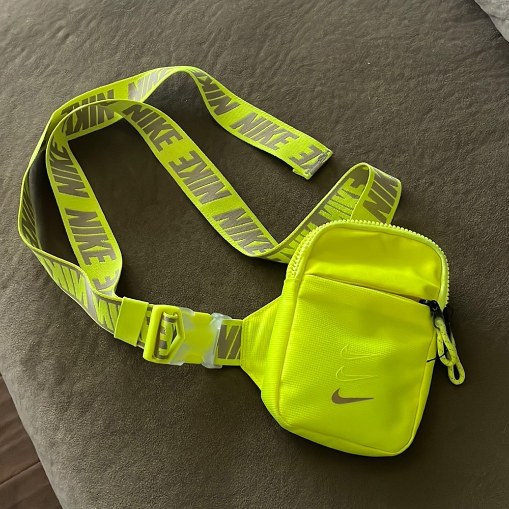 Nike sportswear hip small neon yellow shoulder bag